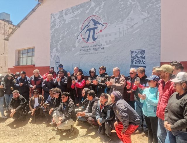 Otra toma de la foto de grupo.